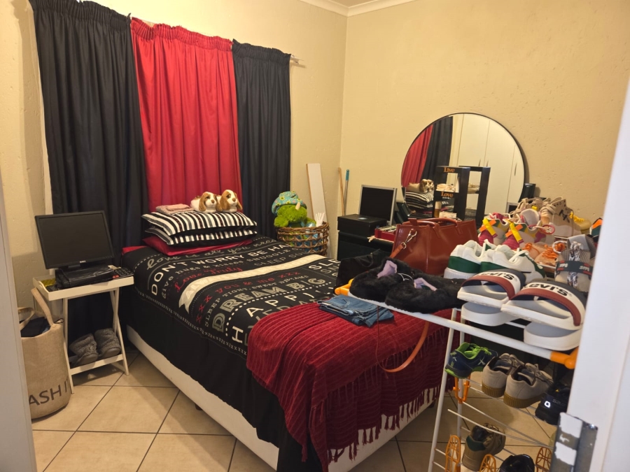 2 Bedroom Property for Sale in Waterval East North West